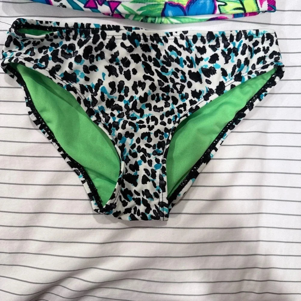 Breaking Waves Girl's 2 Piece Hawaiian Animal Print Swim Suit size 6